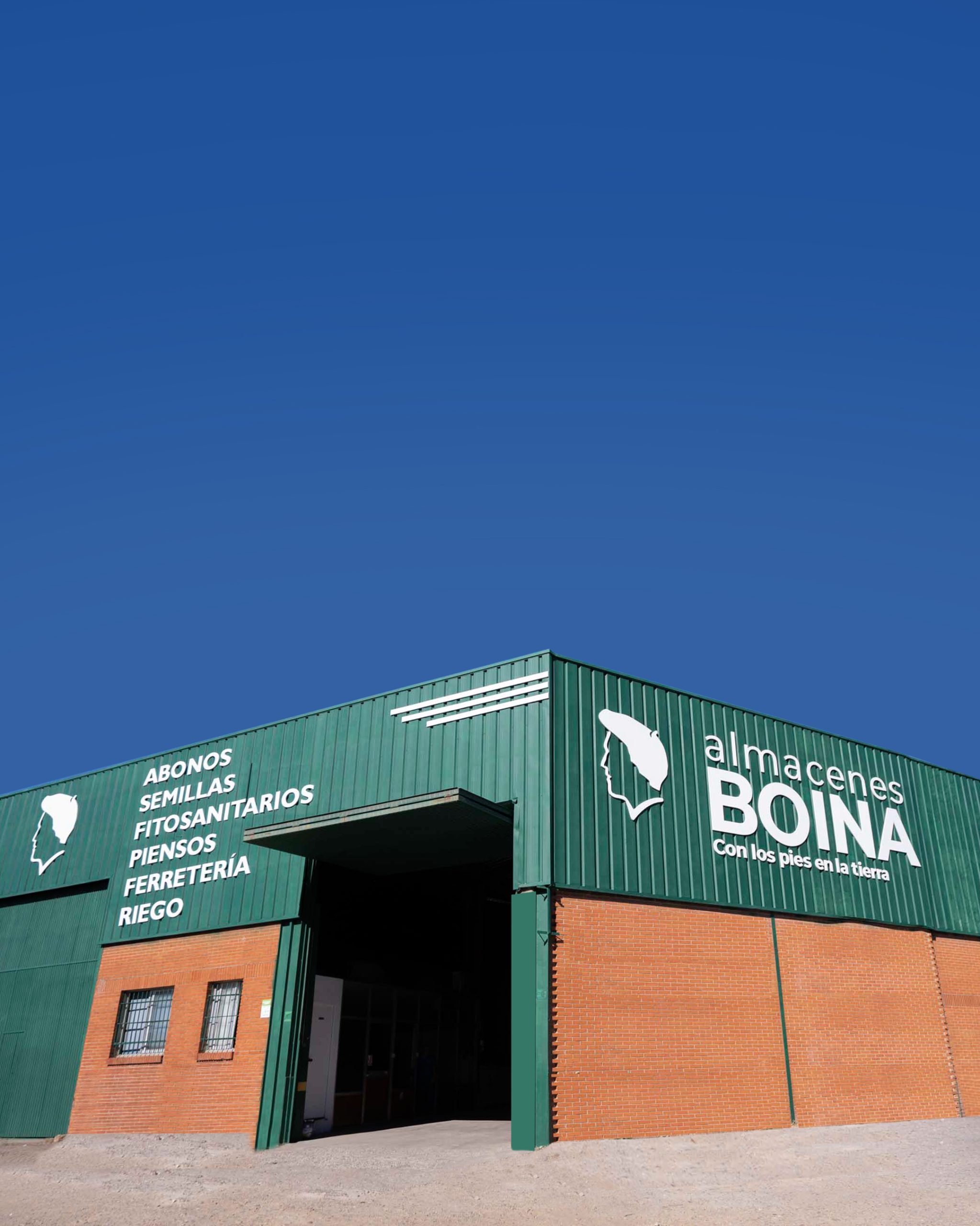 Fachada principal de Almacenes Boina Plasencia