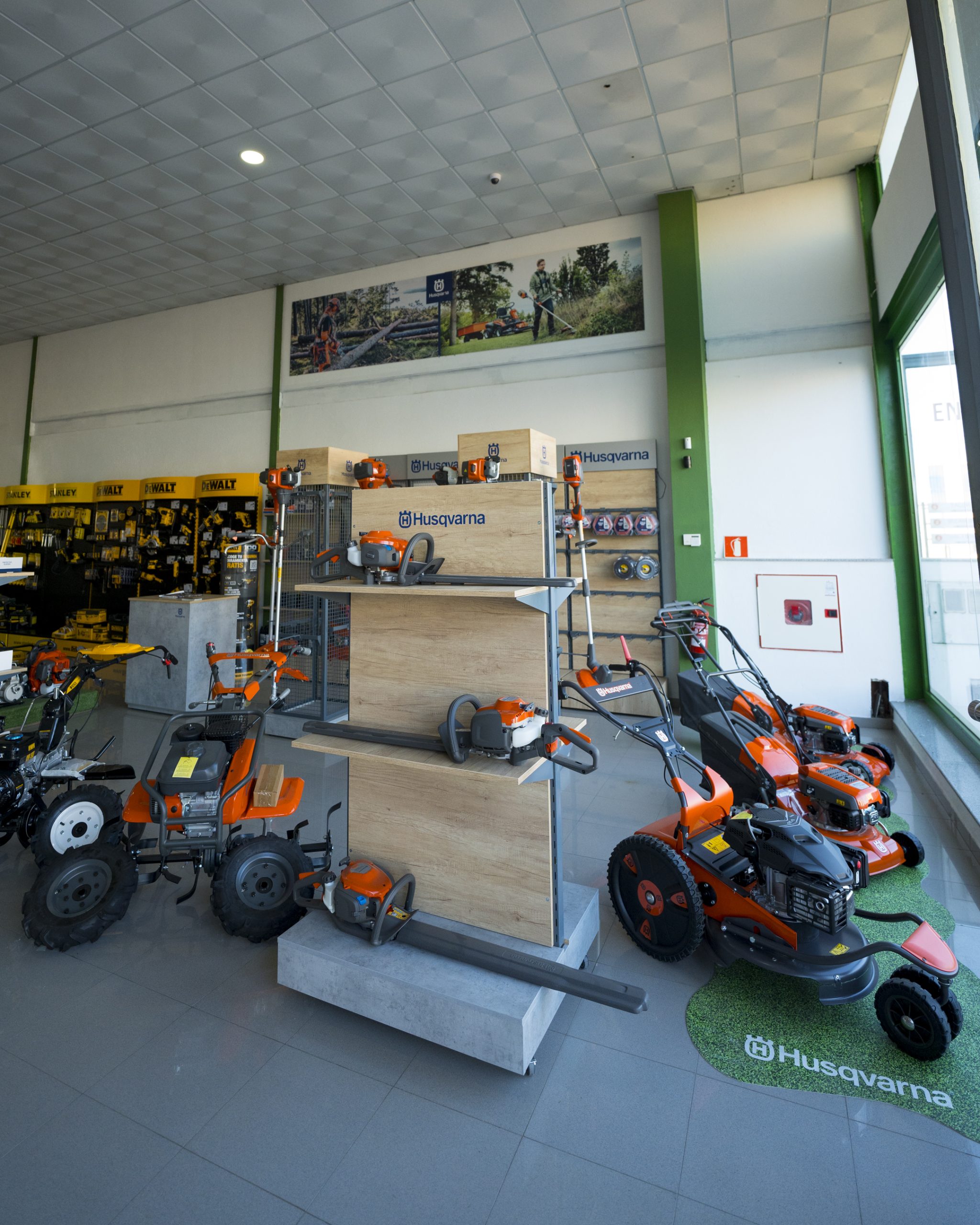 Agro Boina Coria, tienda de ferretería y suministros agrícolas